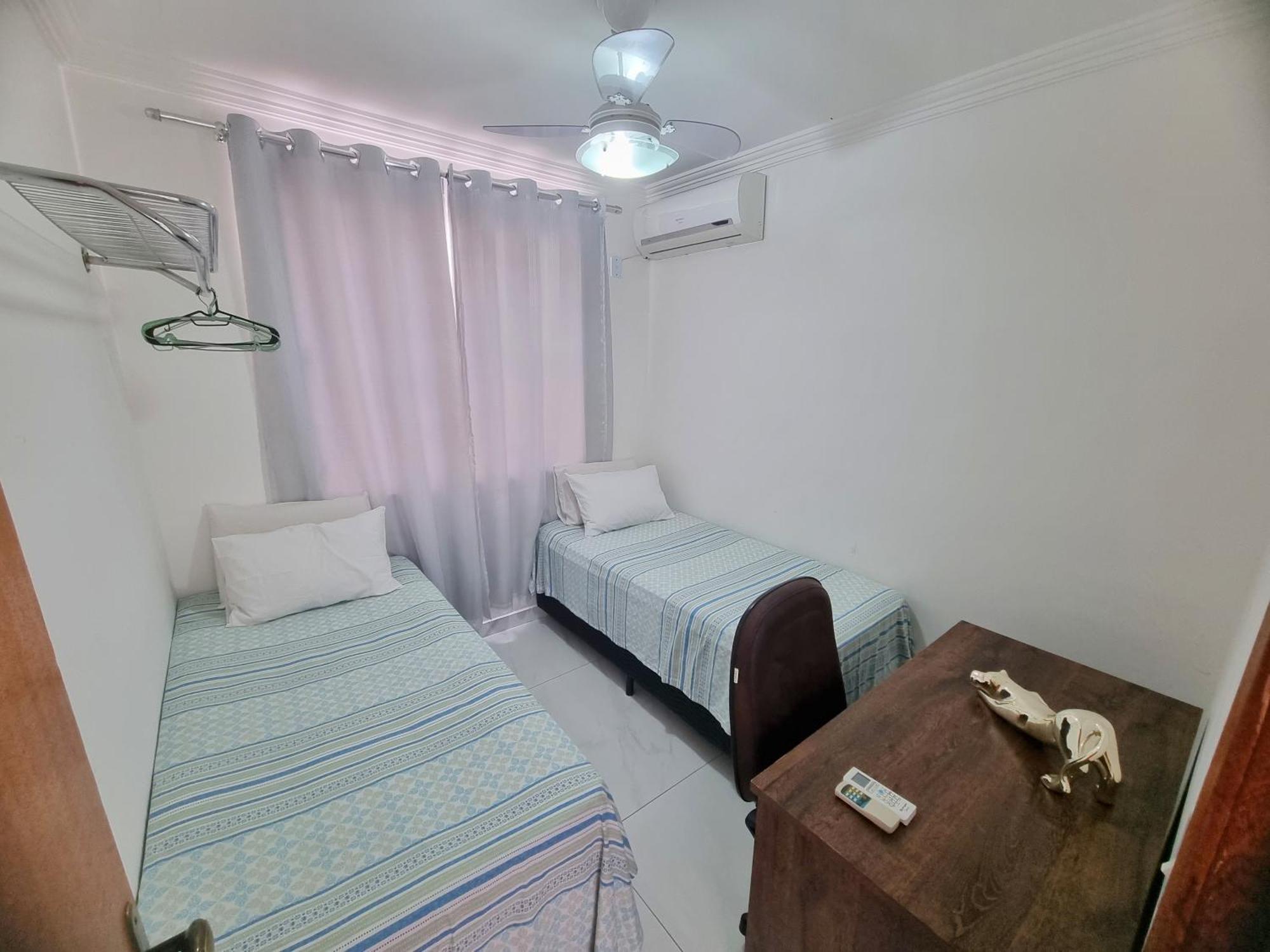 Th Flats Gv Shopping 502 Apartment โกเวร์นาดอร์ วาลาดาเรส ภายนอก รูปภาพ